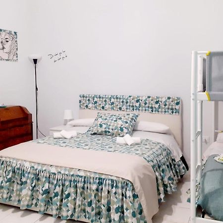 Dory'S Room Camera Nel Cuore Di Napoli Extérieur photo