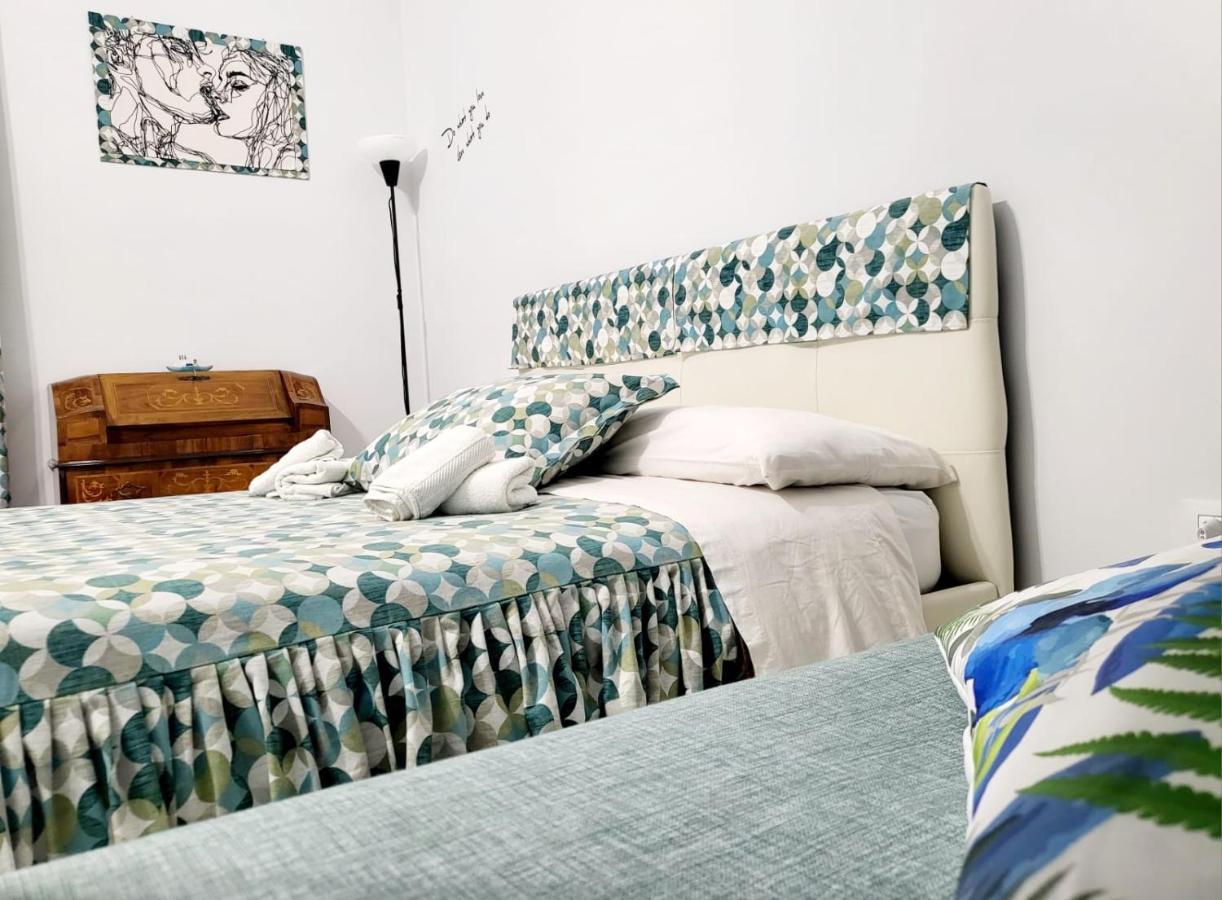 Dory'S Room Camera Nel Cuore Di Napoli Extérieur photo