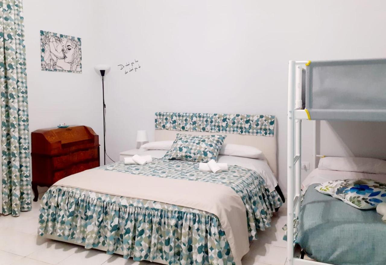 Dory'S Room Camera Nel Cuore Di Napoli Extérieur photo